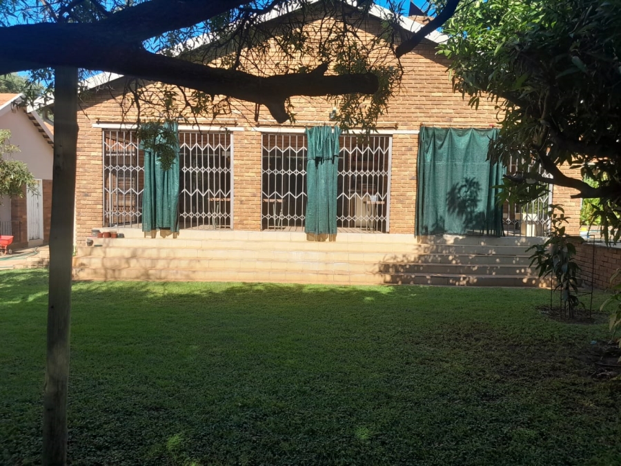 3 Bedroom Property for Sale in Protea Park North West